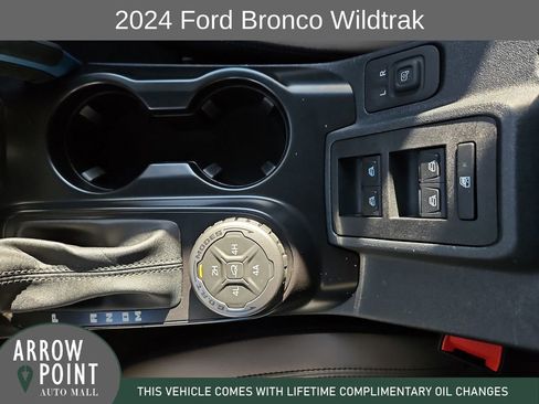 Used 2024 Ford Bronco Wildtrak AWD/4WD image 28