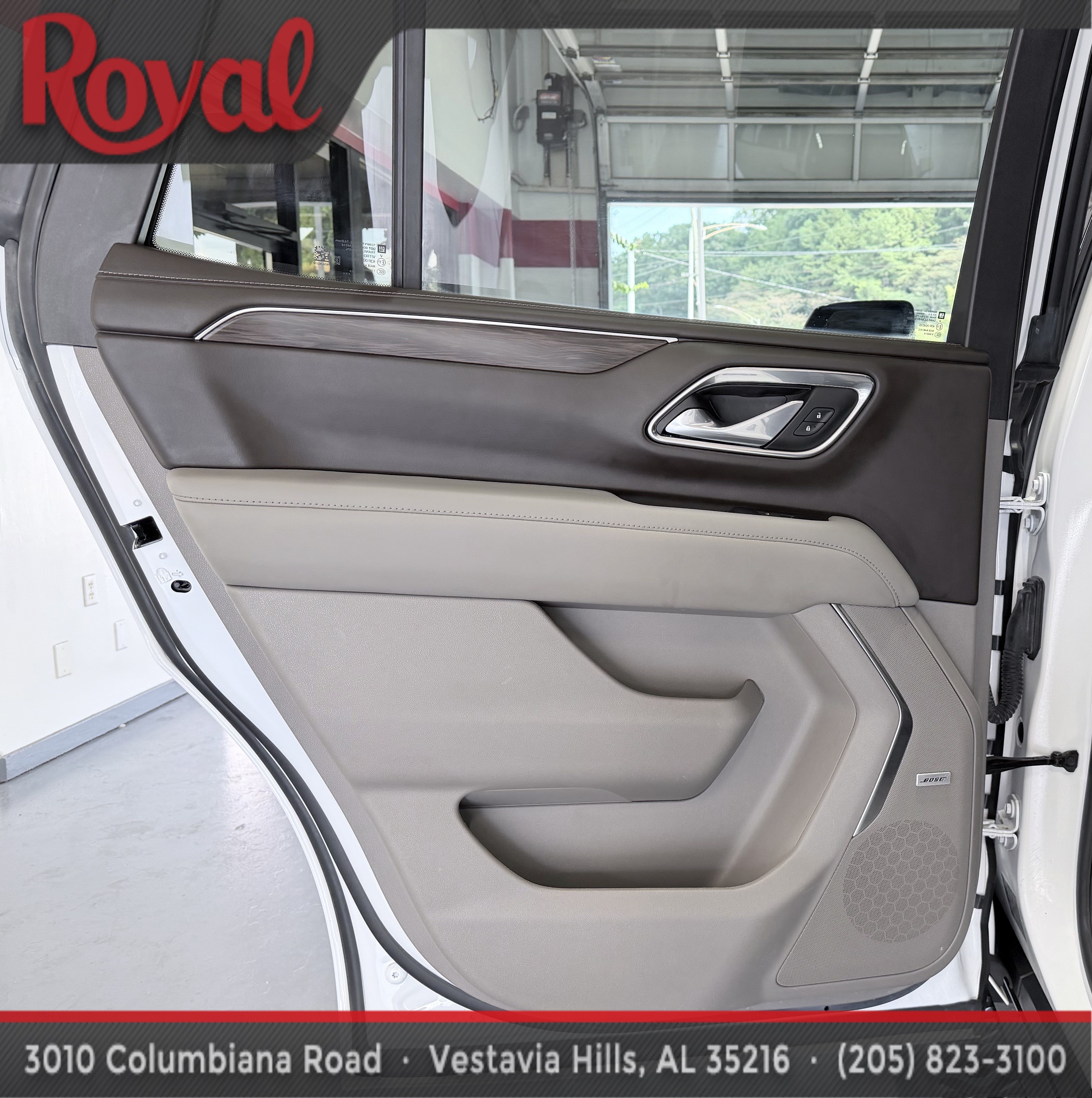 Used 2023 Chevrolet Tahoe Z71 w/ Luxury Package AWD/4WD image 14
