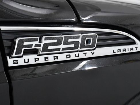 Used 2015 Ford F250 Lariat w/ Chrome Package image 20