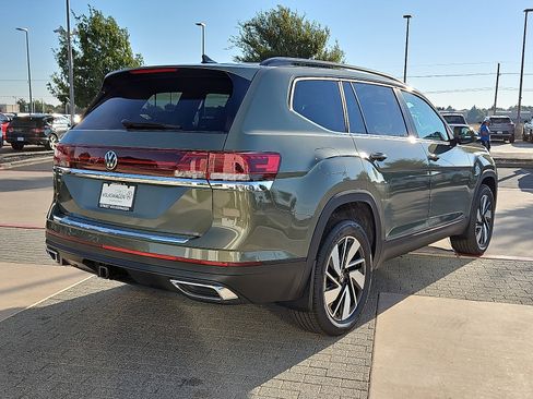 New 2026 Volkswagen Atlas SE image 3