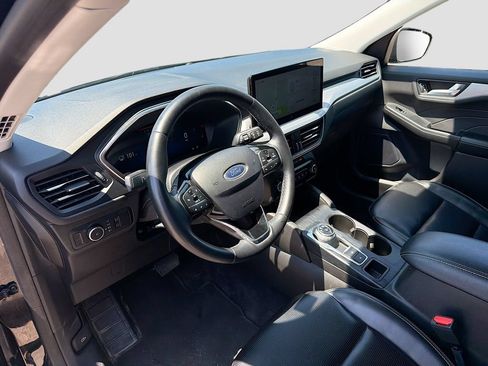 Used 2024 Ford Escape Platinum AWD/4WD image 9