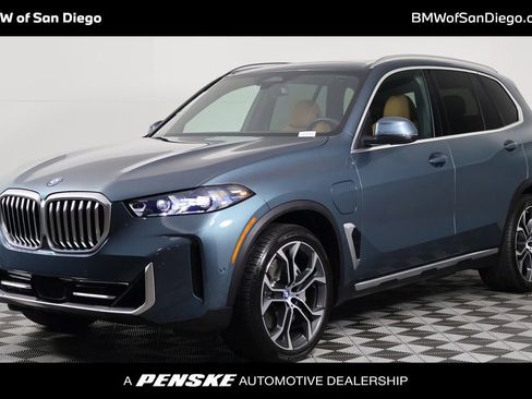 Used 2025 BMW X5 xDrive50e w/ Parking Assistance Package image 1