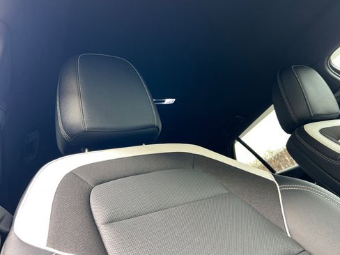 Used 2024 Chevrolet Blazer EV LT image 17