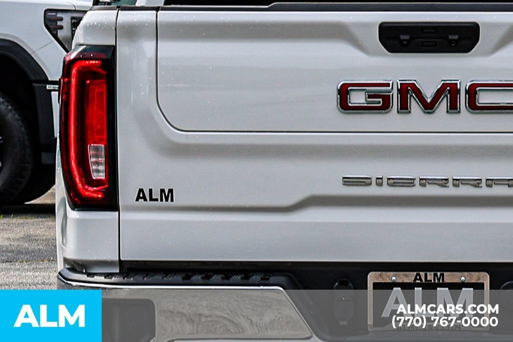 Used 2026 GMC Sierra 1500 SLT AWD/4WD image 12
