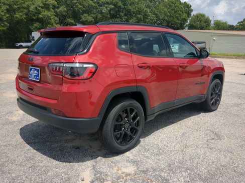 New 2026 Jeep Compass Latitude AWD/4WD image 3