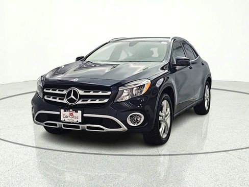 Used 2018 Mercedes-Benz GLA 250 4MATIC w/ Premium Package image 2