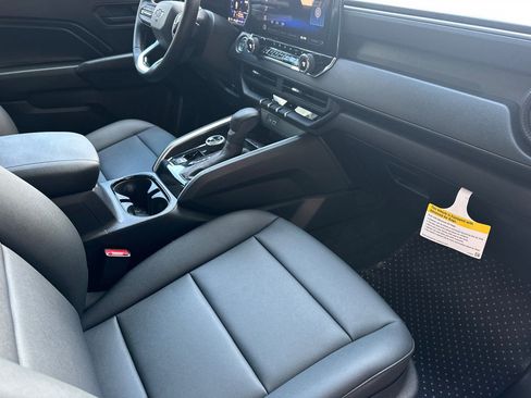 Used 2026 Chevrolet Colorado Trail Boss AWD/4WD image 19