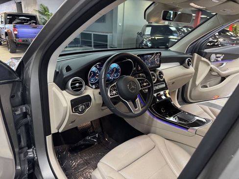 Used 2020 Mercedes-Benz GLC 300 GLC 300 image 39