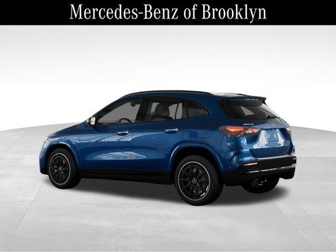 Used 2025 Mercedes-Benz GLA 35 AMG 4MATIC image 30