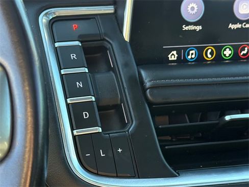 Used 2021 Chevrolet Suburban LT image 18