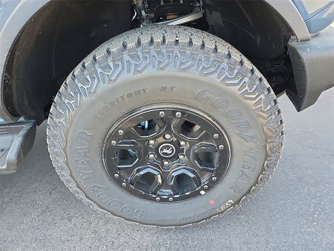 New 2025 Ford Bronco Outer Banks w/ Sasquatch Package image 7