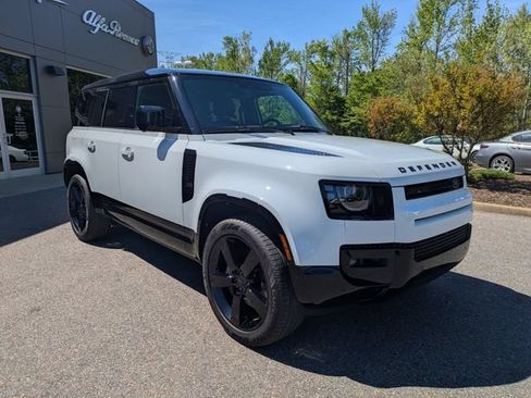 Used 2026 Land Rover Defender 110 X-Dynamic SE AWD/4WD image 10