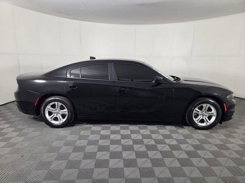 Used 2023 Dodge Charger SXT RWD image 4