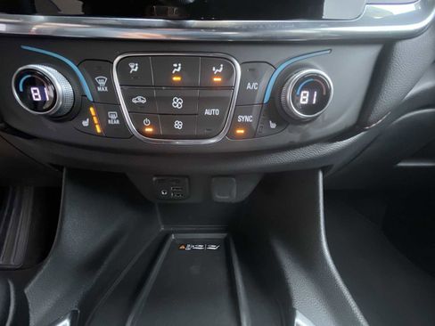 Certified 2023 Chevrolet Traverse RS image 35