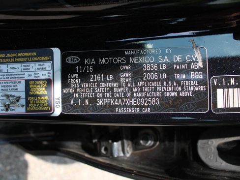 Used 2017 Kia Forte LX FWD image 40