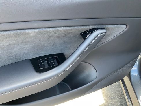 Used 2018 Tesla Model 3 Long Range image 21