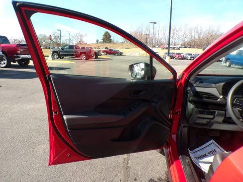 Used 2025 Subaru Crosstrek 2.0i Premium AWD/4WD image 13
