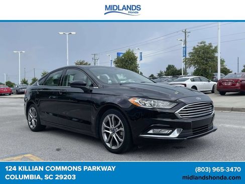 Used 2017 Ford Fusion SE w/ Equipment Group 201A FWD image 1