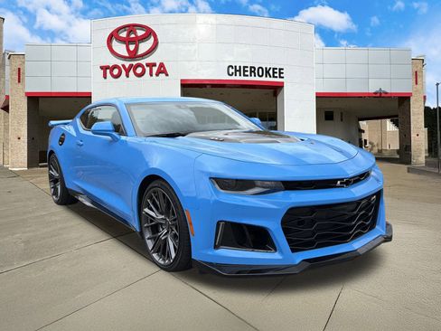 Used 2022 Chevrolet Camaro ZL1 image 3