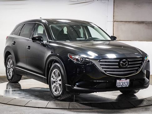 Used 2018 MAZDA CX-9 Touring w/ Touring Premium Package FWD image 3