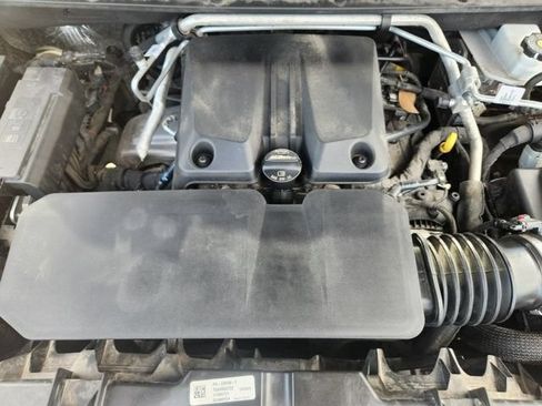 Used 2024 Chevrolet Colorado Trail Boss AWD/4WD image 32