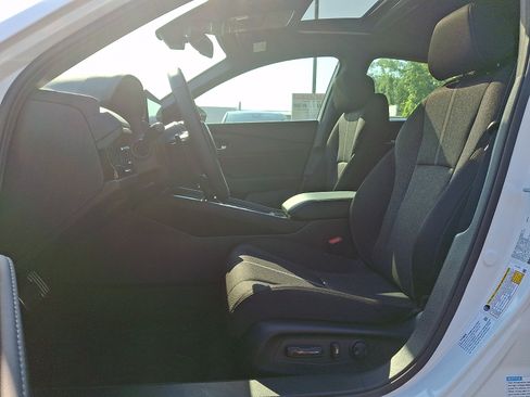 Used 2024 Honda Accord Sport image 13
