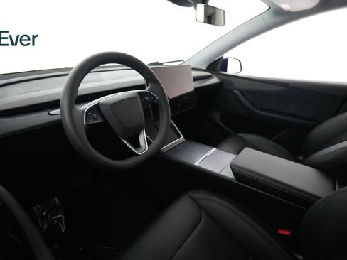 Used 2026 Tesla Model Y 2WD image 23