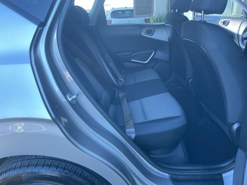 Used 2025 Kia Soul LX w/ LX Technology Package image 25