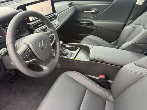 New 2025 Lexus ES 350 w/ Premium Package image 10