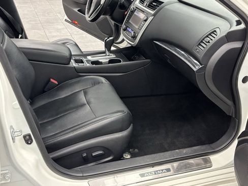 Used 2016 Nissan Altima 2.5 SL w/ 2.5 Technology w/LED Package image 31