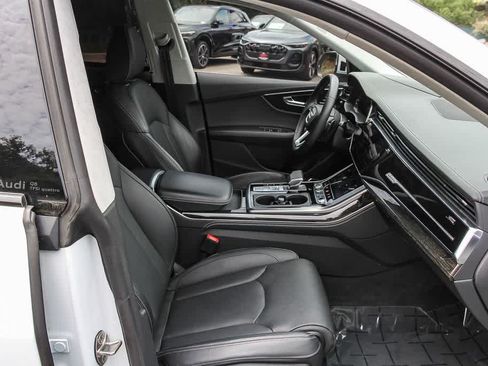 Used 2024 Audi Q8 Prestige w/ Prestige Package AWD/4WD image 18
