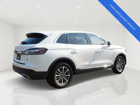 Used 2023 Lincoln Nautilus Reserve AWD/4WD image 6