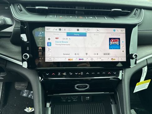 New 2026 Jeep Grand Cherokee Altitude AWD/4WD image 11