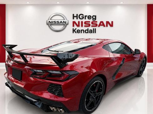 Used 2022 Chevrolet Corvette Stingray Preferred Cpe w/ Z51 Performance Package RWD image 4
