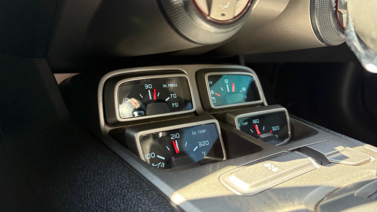 Used 2015 Chevrolet Camaro SS RWD image 24