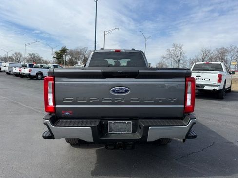 Used 2025 Ford F250 XLT AWD/4WD image 6