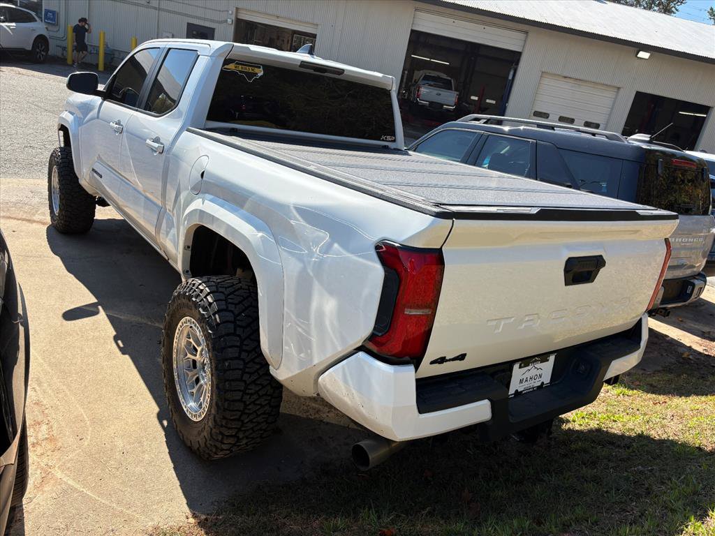 Used 2025 Toyota Tacoma TRD Sport AWD/4WD image 8