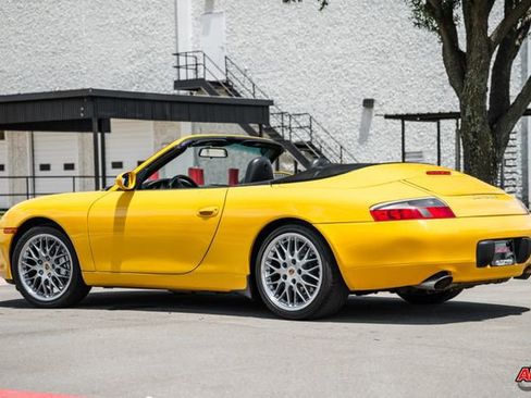 Used 2000 Porsche 911 Carrera 4 image 5
