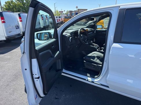 New 2026 Chevrolet Colorado Z71 w/ Technology Package AWD/4WD image 9