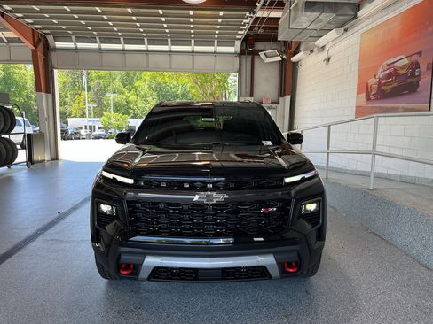 New 2026 Chevrolet Traverse Z71 w/ Enhanced Driving Package image 2