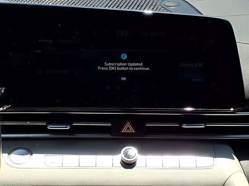 Certified 2023 Hyundai Elantra Limited FWD image 13