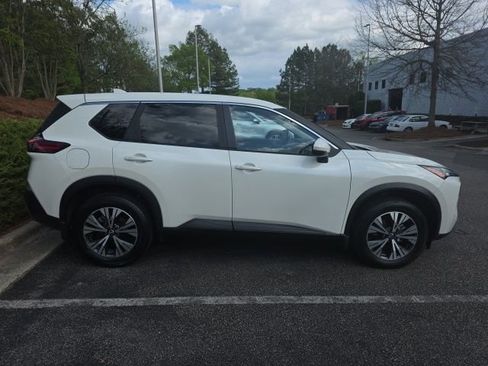 Used 2023 Nissan Rogue SV image 5