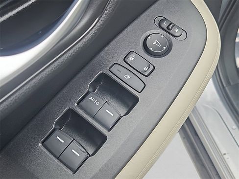 Certified 2026 Honda HR-V LX image 21