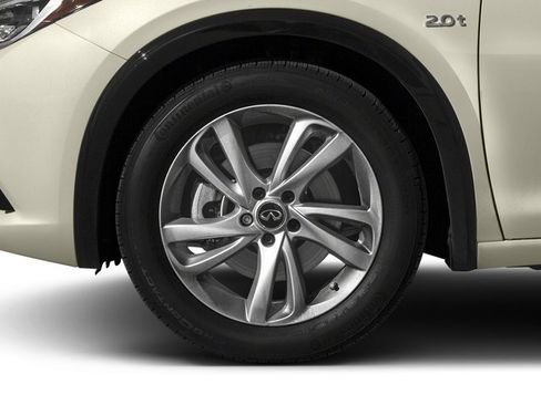 Used 2018 INFINITI QX30 Premium w/ Cargo Package AWD/4WD image 14