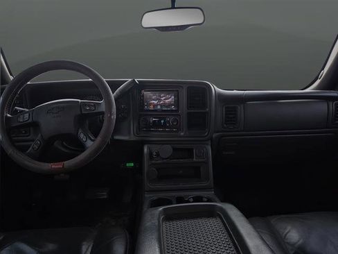 Used 2007 Chevrolet Silverado 2500 LT w/ Heavy-Duty Power Package image 10