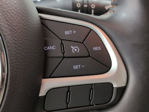 Used 2018 Jeep Compass Limited w/ Navigation Group AWD/4WD image 25