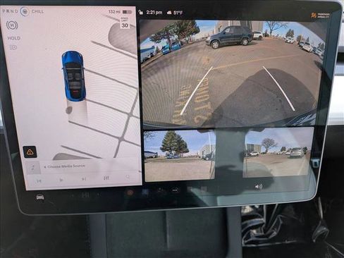 Used 2022 Tesla Model Y Long Range image 14