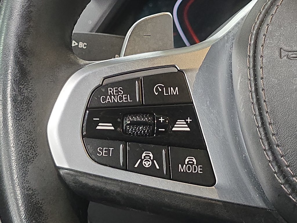 Used 2022 BMW X5 sDrive40i w/ M Sport Package RWD image 12