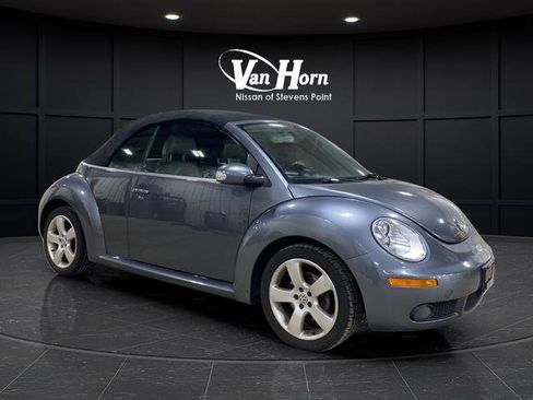 Used 2006 Volkswagen Beetle Convertible w/ Package 2 image 28