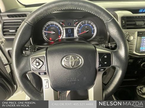 Used 2016 Toyota 4Runner SR5 AWD/4WD image 43